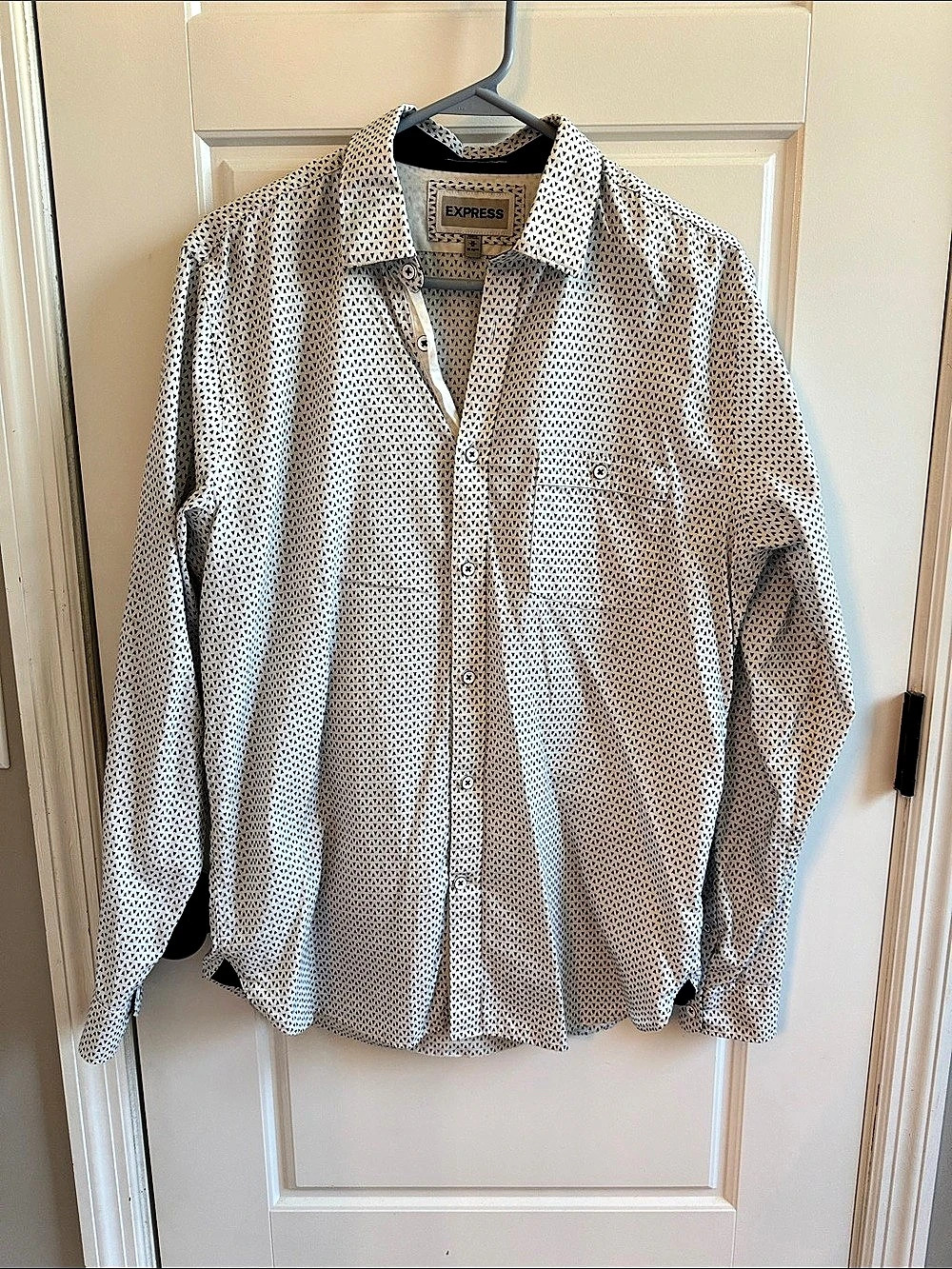 Express Slim Layered Geometric Print Stretch Dress Shirt White & Black Medium